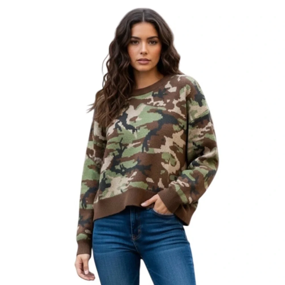 Daisy Street Green and Brown Camouflage Sweater size X-Large